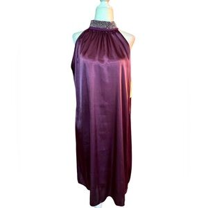 Sleeveless formal dress with faux pearl and jewels